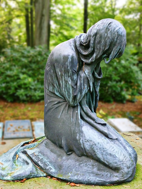weeping statue